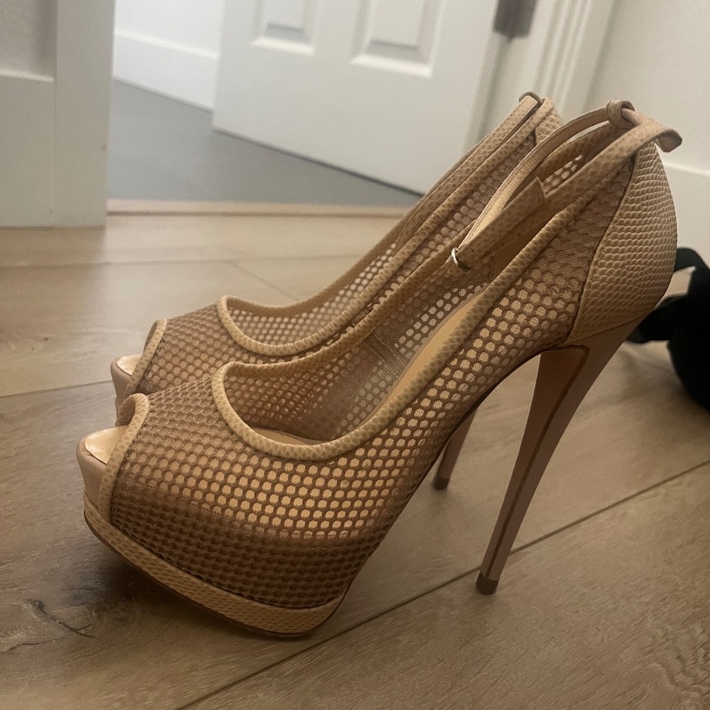Giuseppe zanotti ankle strap mesh beige pumps peep toes 37.5
